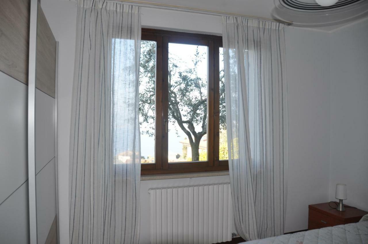 Appartamento Lago Di Garda Albisano Torri Del Benaco Dış mekan fotoğraf